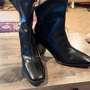 Elegant Black Women's Boots